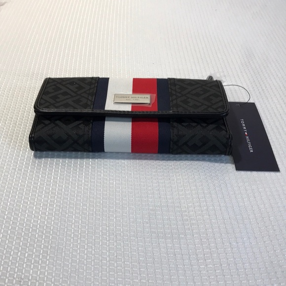 Tommy Hilfiger Handbags - BNWT Black Tommy Hilfiger Wallet